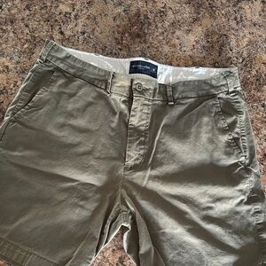 Abercrombie & Fitch Khaki Flat Front Shorts Olive 🫒 green